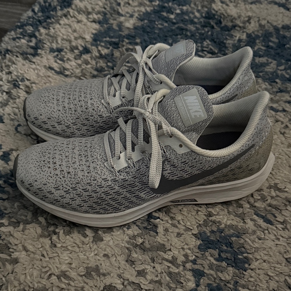 Nike Women’s Running Shoes Size 10